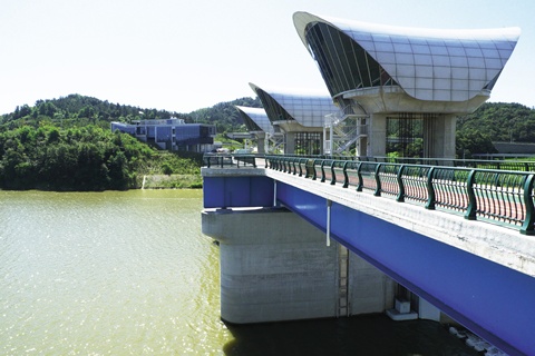 계백장군을 형상화해 디자인했다는 백제보. 