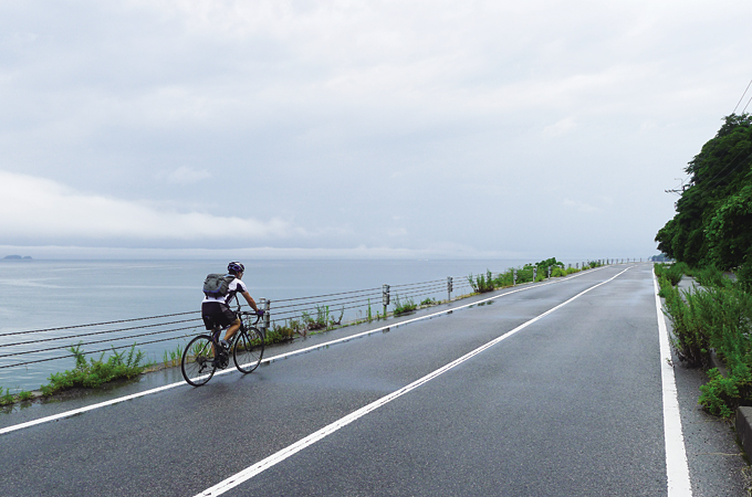 
	오시마 해안도로는 내내 경치가 탁 트인다

