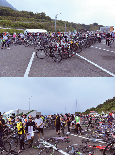 엄청난 수의 사람과 자전거로 인해 보급장소는 발 디딜 틈이 없었다. 같이 대회에 참가한 일행중에는 자신의 자전거를 못 찾아 한참을 헤매 다닌 해프닝도 있었다.