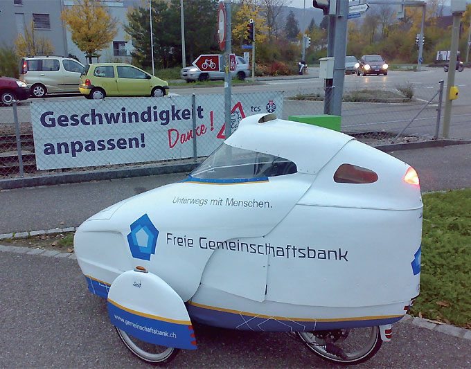 <b>스위스에서 운행 중인 라이트라</b><br><br>
친환경 이동 프로젝트의 하나로 운행 중인 라이트라. 라이트라는 모국인 덴마크보다 독일, 네덜란드, 오스트리아 등으로 더 많이 수출되었다고 한다 (출처.  www.futurebike.ch)