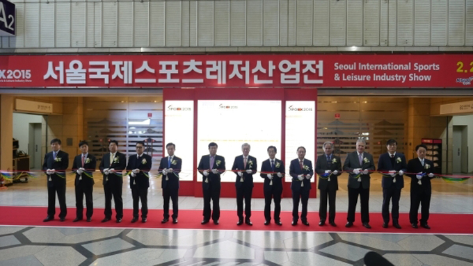 
	작년에 열린 서울국제스포츠레저산업전(SPOEX 2015) 개막식
