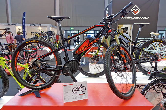 MEGAMO  ASPE 10 B