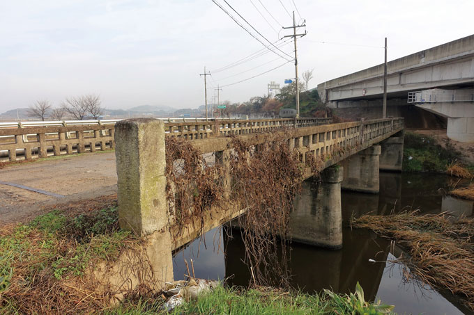 이제는 은퇴한 ‘수해교’ 옛다리, 쌍팔년도의 곤궁도 추억이런가(장성 삼서)