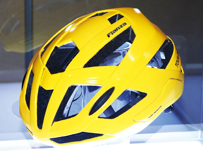 
	UCI 대회인 투르 드 DMZ 경기 개인종합 우승자에게 수여된 피엔자 옐로우 버전
