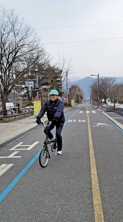 
	능내역 근처 남한강 자전거길에서 간만의 라이딩을 즐기며
