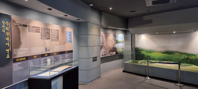 
	박물관 내 1전시실에는 합덕제의 기원과 축조기법, 한국
의 수리역사, 수리도구를 전시하고 있다. 2전시실에는 합
덕과 당진의 문화에 대해 이해하기 쉽게 설명하고 있다.
